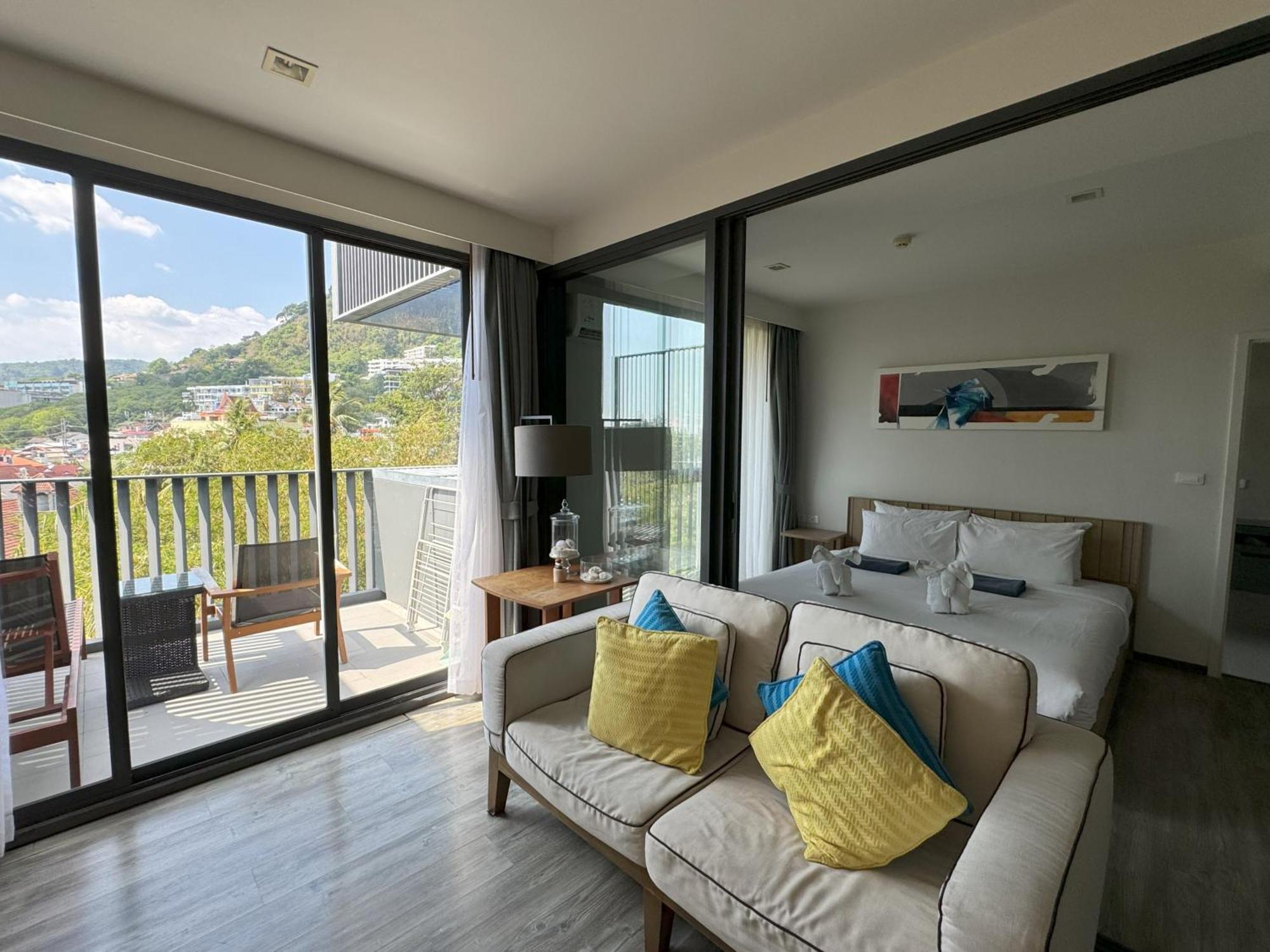 The Deck Condominium By Lofty Patong Dış mekan fotoğraf